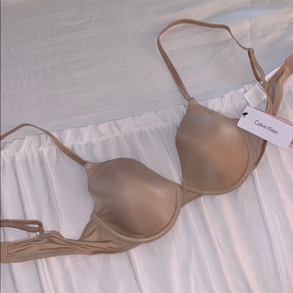 NWT Calvin Klein Full Coverage Lightly Lined Bra